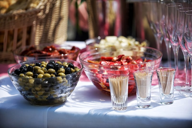 Build-Your-Own Food Station